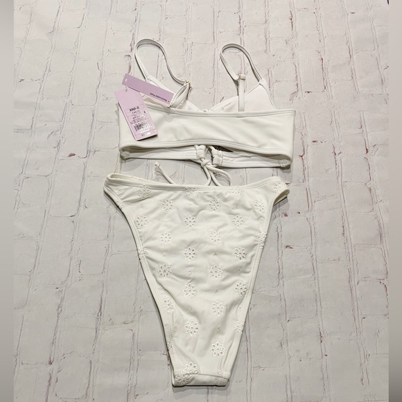 [Wild Fable] white bikini with eyelet bottom XS - Picture 6 of 7